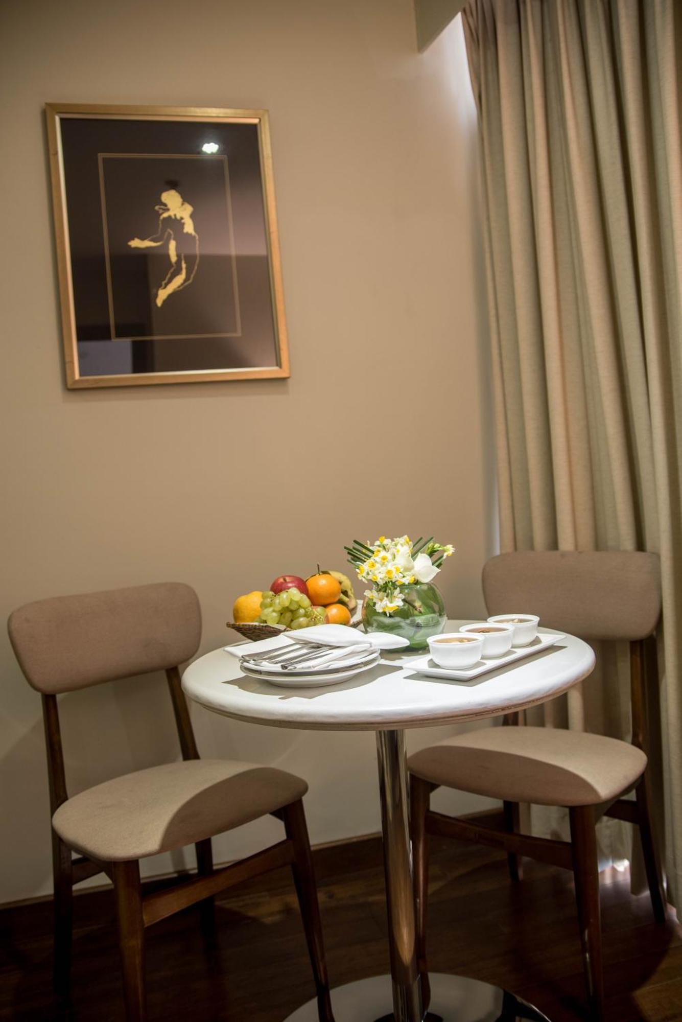 Hotel Dgates ลาฮอร์ ภายนอก รูปภาพ