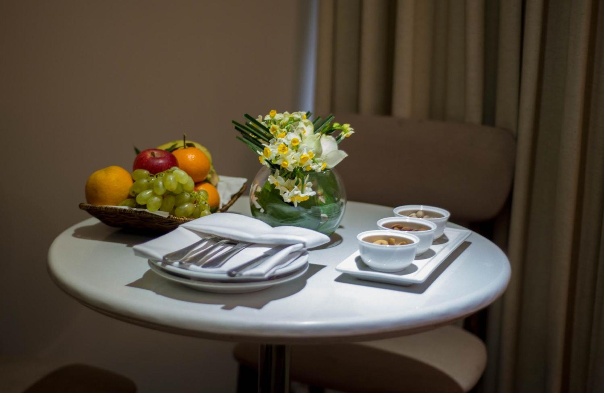 Hotel Dgates ลาฮอร์ ภายนอก รูปภาพ