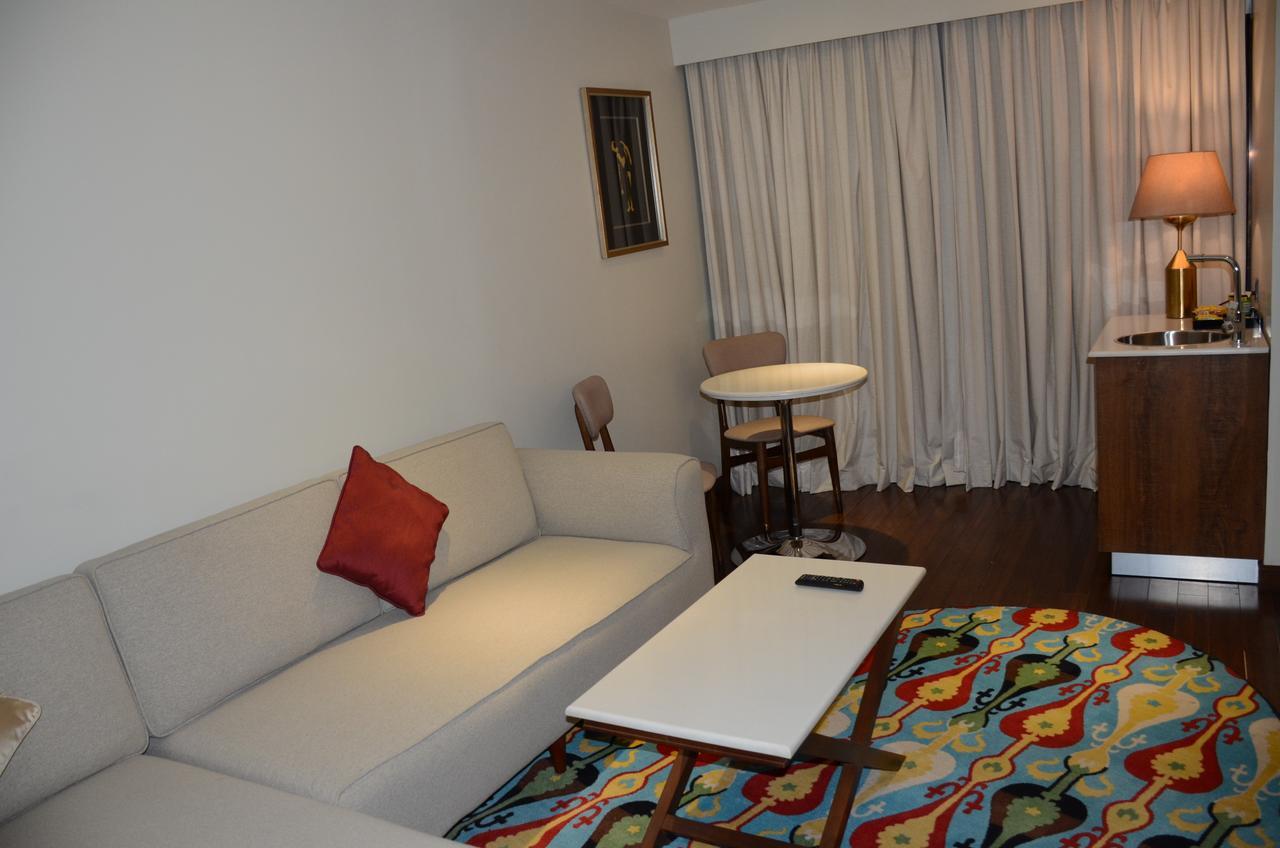 Hotel Dgates ลาฮอร์ ภายนอก รูปภาพ